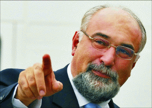 Varujan Vosganian,între patronate,sindicate şi partidele parlamentare, caută un loc sub soare pentru bugetul guvernului PNL. Varujan Vosganian,între patronate,sindicate şi partidele parlamentare, caută un loc sub soare pentru bugetul guvernului PNL.
